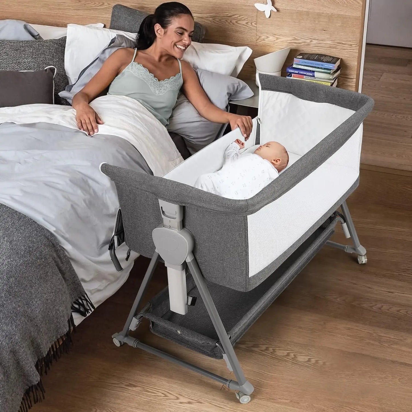 Baby Bassinet, Beside Sleeper for Baby Easy Folding Bedside Bassinet with Storage Basket and Wheels to Reduce Mom's Fatigue